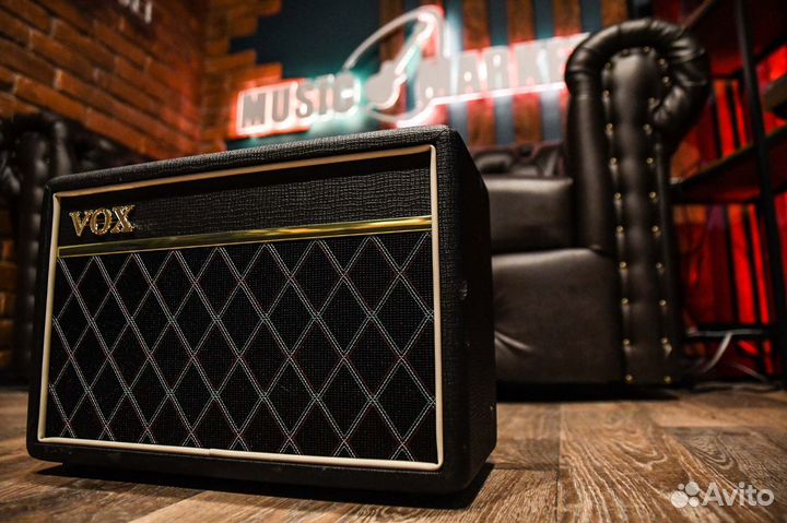 Комбоусилитель / Комбик басовый + Аксессуары