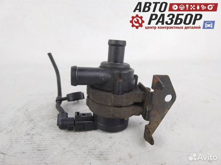 Насос водяной (помпа) ауди Q7 2005