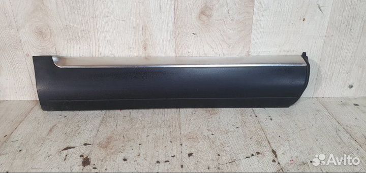 Накладка двери задняя правая Volkswagen Touareg 7L