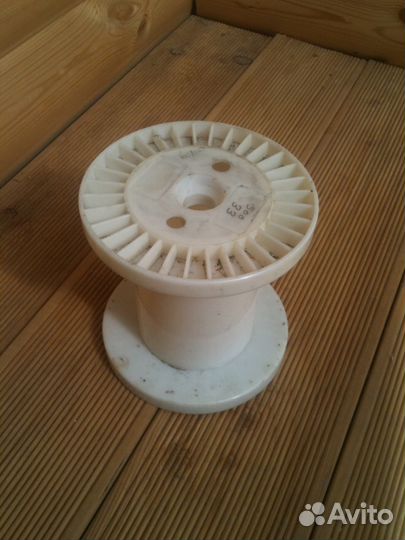 Пластиковые катушки для намотки проволоки