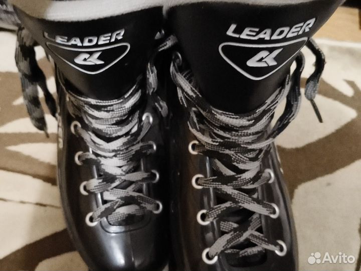 Коньки хоккейные