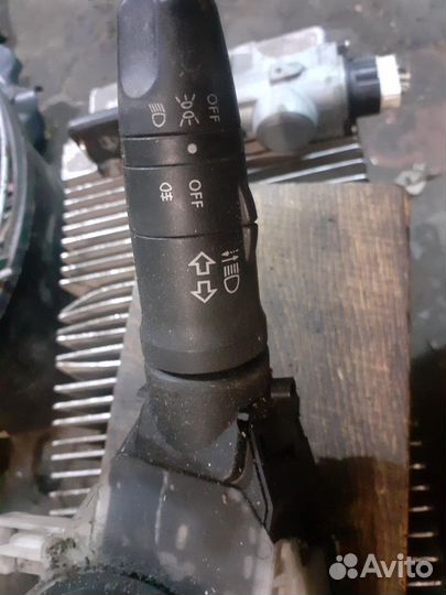 Подрулевой переключатель Nissan Almera