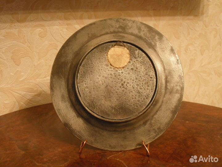 Настенная тарелка