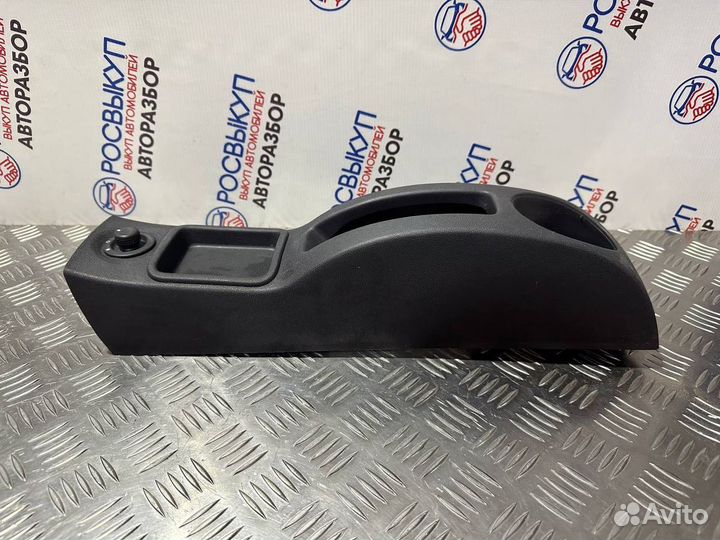 Центральная консоль Nissan Almera G15