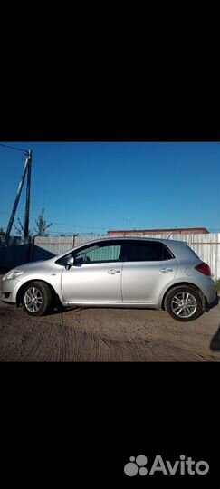 Toyota Auris 1.6 МТ, 2009, 310 000 км