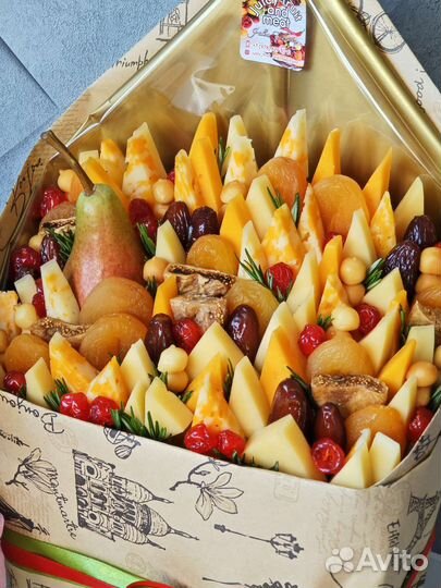 Съедобные букеты из сыра и сухофруктов