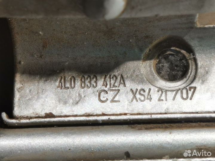 Петли двери задней правой Audi Q7 4L (2005—2009)