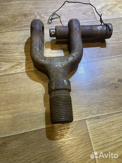 Буксировочный крюк man