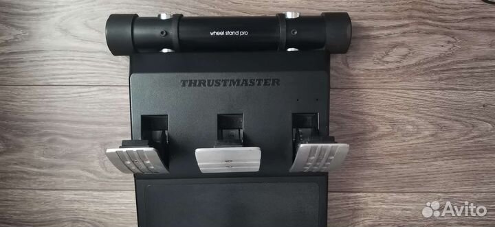 Игровой руль thrustmaster t300 c стойкой