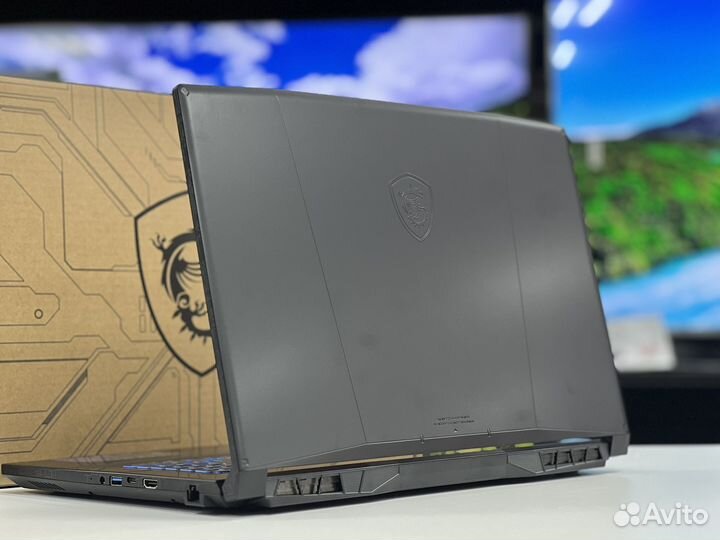 Новый MSI Katana 17.3 Core i7 12 RTX4060 8G