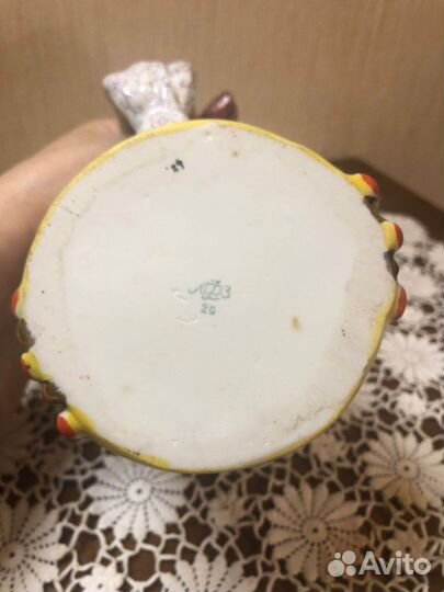 Статуэтка фарфор