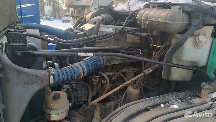 Freightliner ST120064ST с полуприцепом, 2002