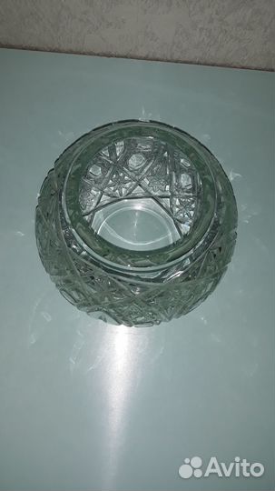 Большая хрустальная ваза