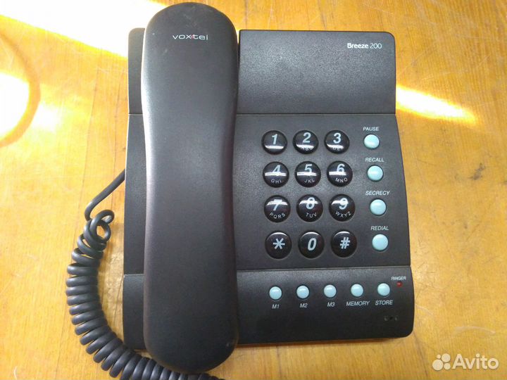 Телефон проводной