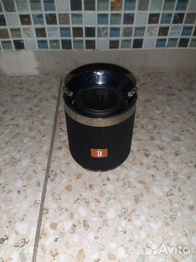 Колонка JBL