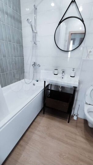 2-к. квартира, 47 м², 1/9 эт.