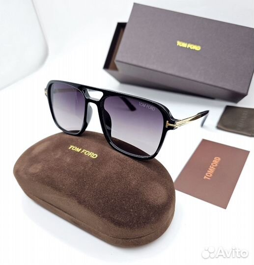 Солнцезащитные очки TOM ford