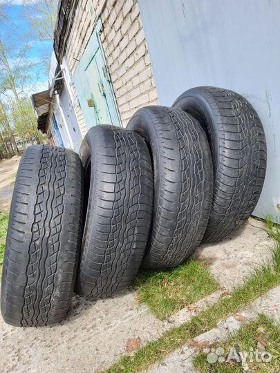 Bridgestone Dueler H/T 687 225/70 R16