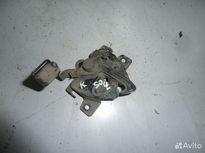 Замок капота Kia Soul 1