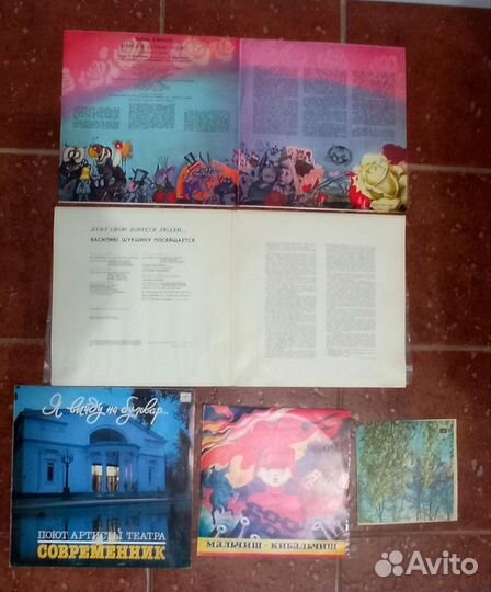 Спектакли, песни и детские сказки