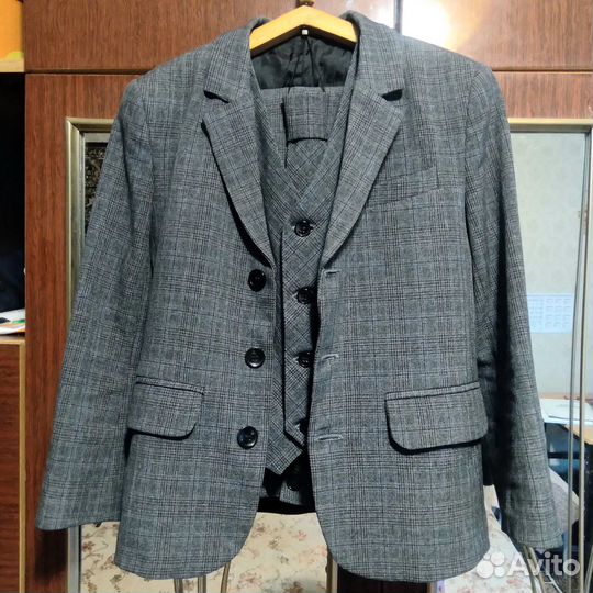 Костюм тройка школьный серый для мальчика 128