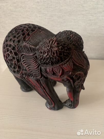Статуэтка слон