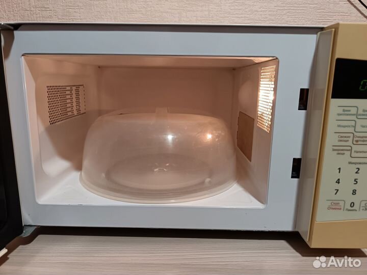 Микроволновая печь Samsung mw63fr бу