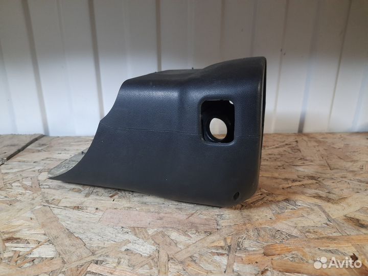 Skoda fabia 2006г подрулевое кожух