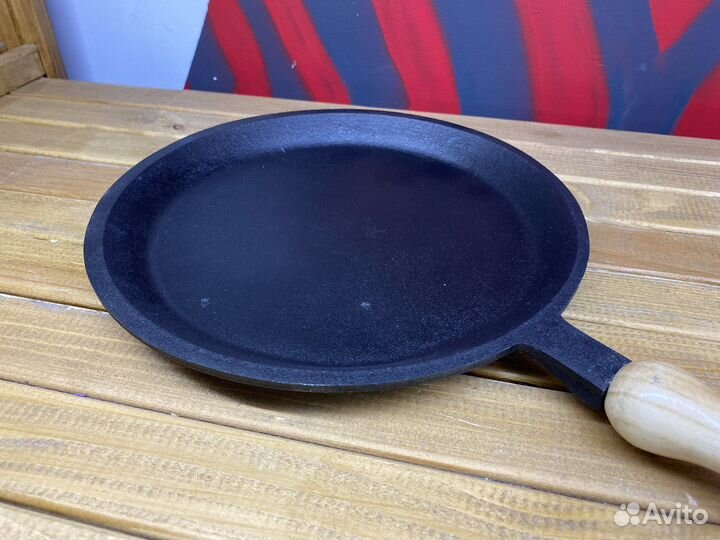 Чугунная сковорода