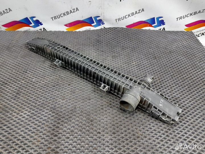 Бачок радиатора нижний Iveco Stralis