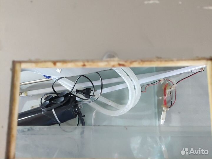 Аквариум на подставке