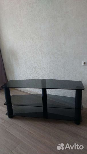 Стеклянная тумба под тв