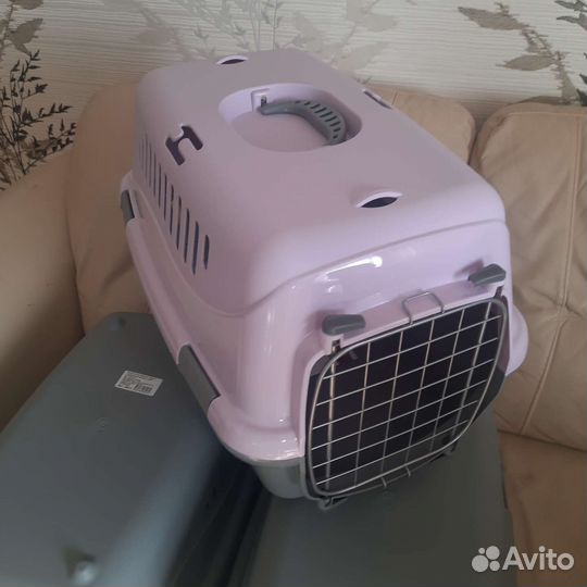 Переноска пластиковая кошке/собаке