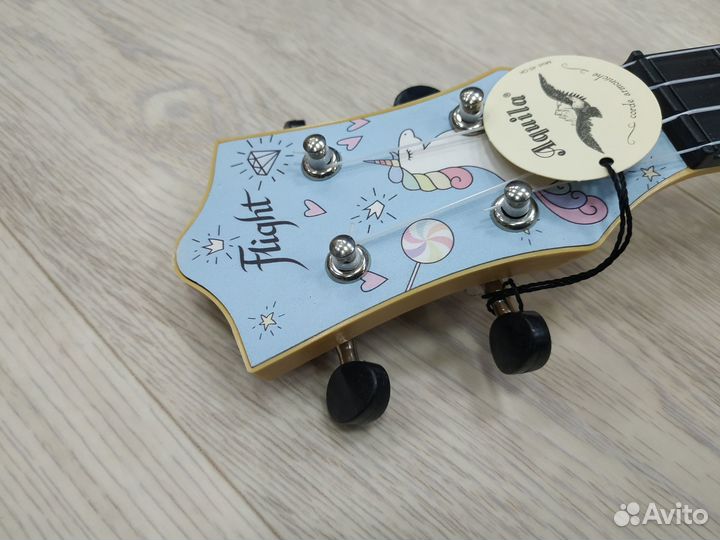 Укулеле с чехлом Flight (новое)