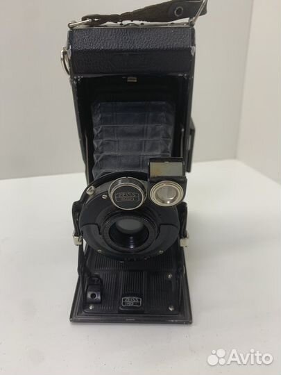 Старый фотоаппарат Иконта