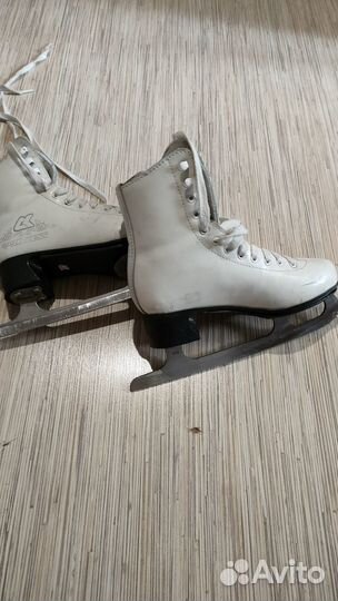Коньки фигурные 34 размер