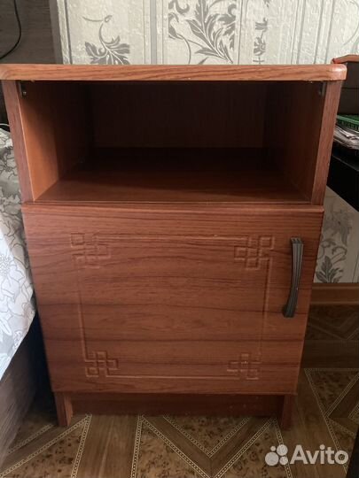 Тумба прикроватная