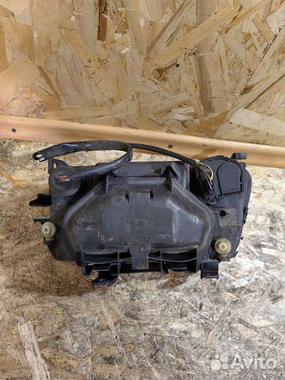 Фара Правая Ауди А4 Б5 До рестайлинг бош