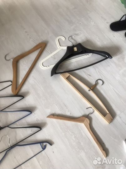 Вешалки плечики