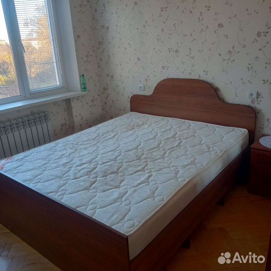 Кровать двухспальная 160*200 с матрасом