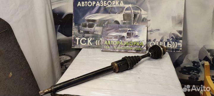 Правый привод Volvo S80