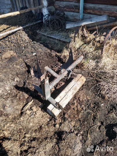 Продам плуг на мини трактор