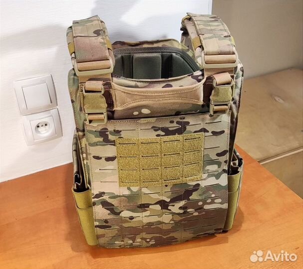 Бронежилет плитник (Plate carrier) Мультикам