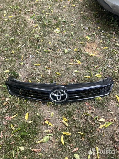 Решетка Camry 50