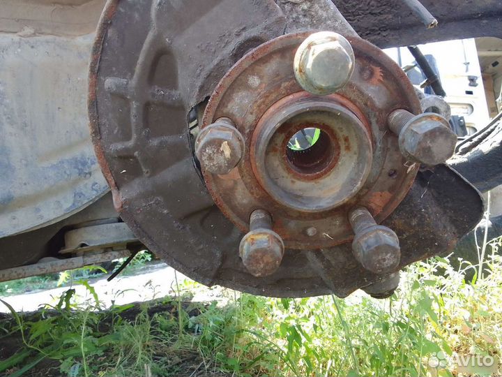 Ступица передняя Volvo S80 1998—2003