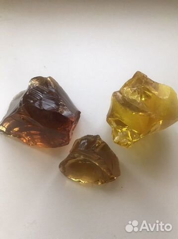 Декоративные камни из стекла