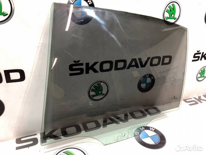 Стекло двери заднее левое Skoda Octavia Rs A5 (1Z)