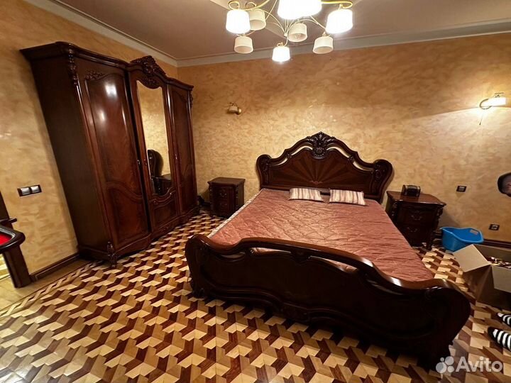 Спальный гарнитур