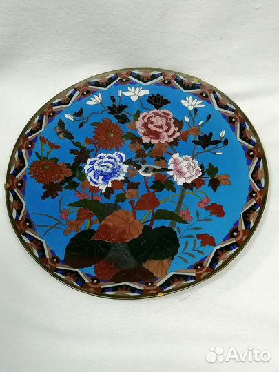 Блюдо настенное сюжетное цветы. Клуазоне
