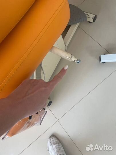 Косметологическое / педикюрное кресло